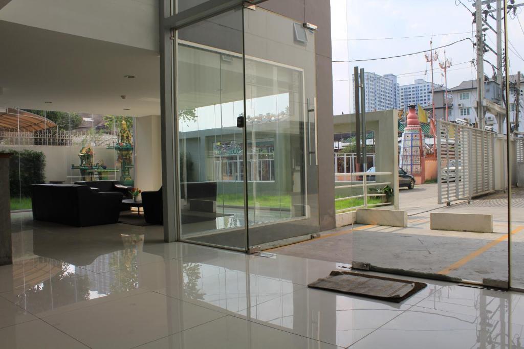 Utd Apartments Sukhumvit Ban Khlong Nang Li Экстерьер фото